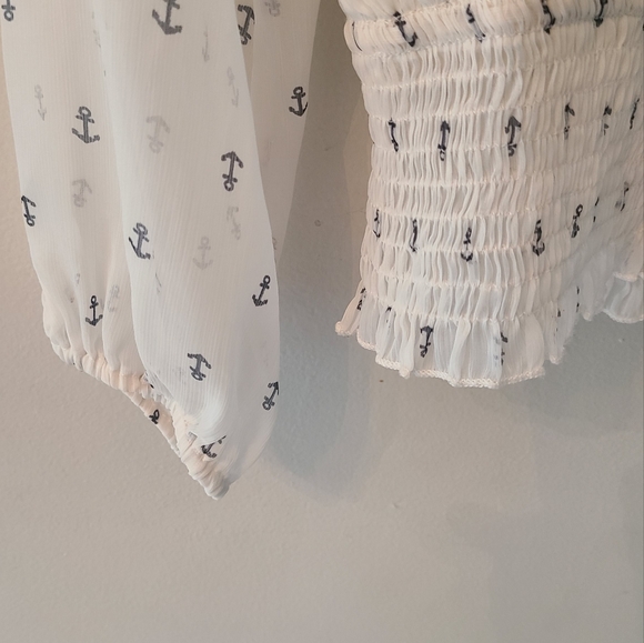 Vero Moda blouse size XS-S - Picture 7 of 10